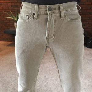 Levi 514 corduroys 29x30 never worn